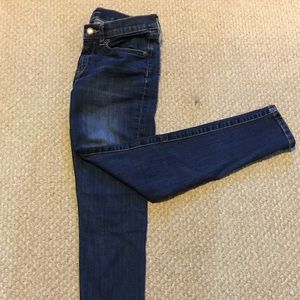 Women’s Banana Republic skinny jeans